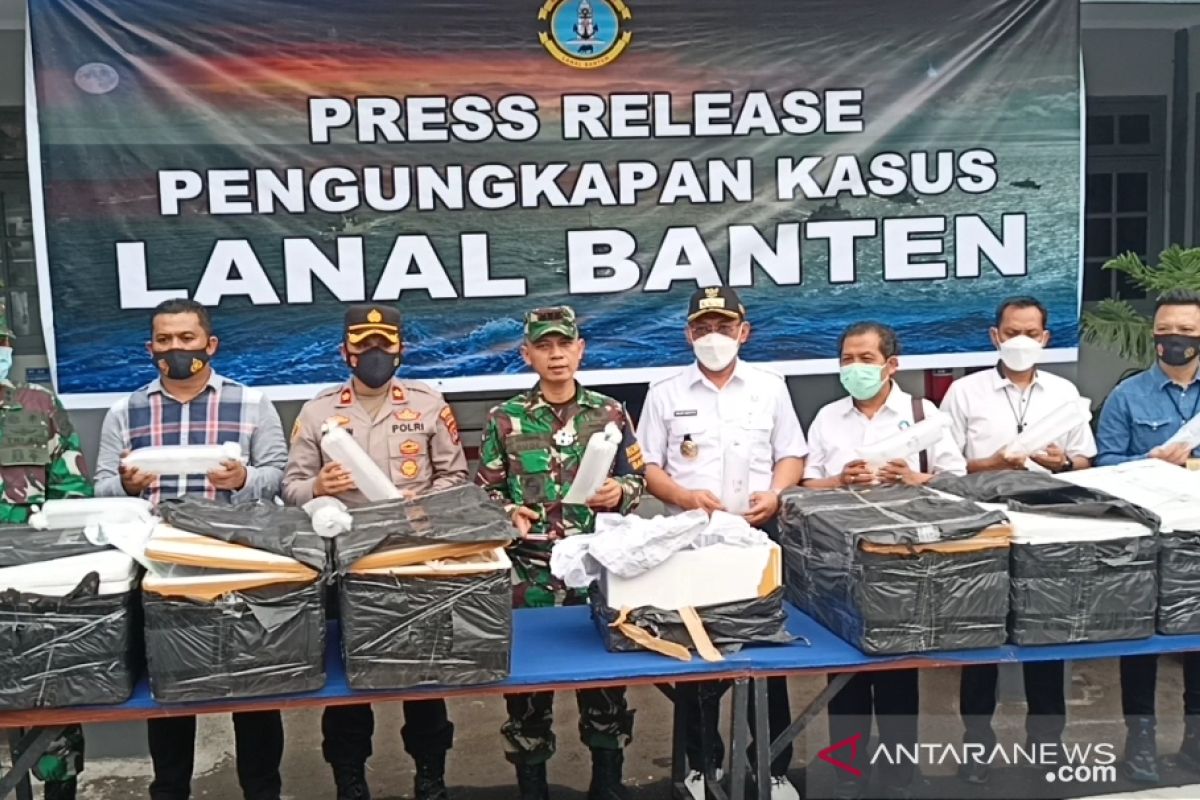 Lanal Banten gagalkan penyelundupan benih lobster senilai Rp7,8 miliar