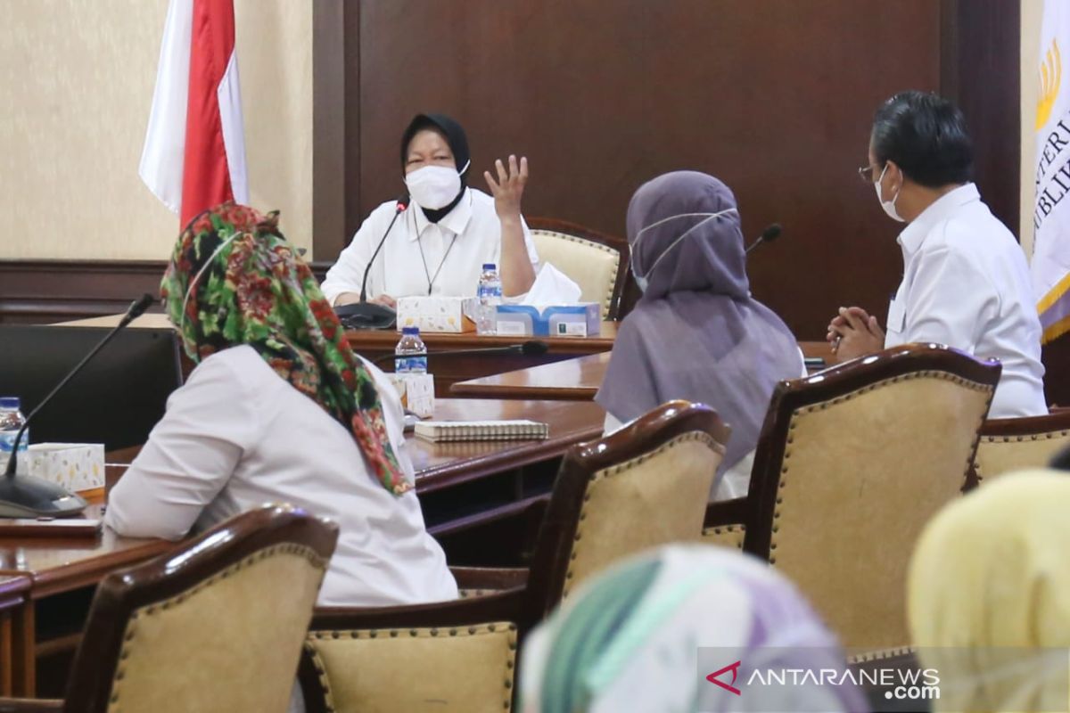 Risma minta Kemensos prioritaskan layanan pada gelandangan hingga ODGJ