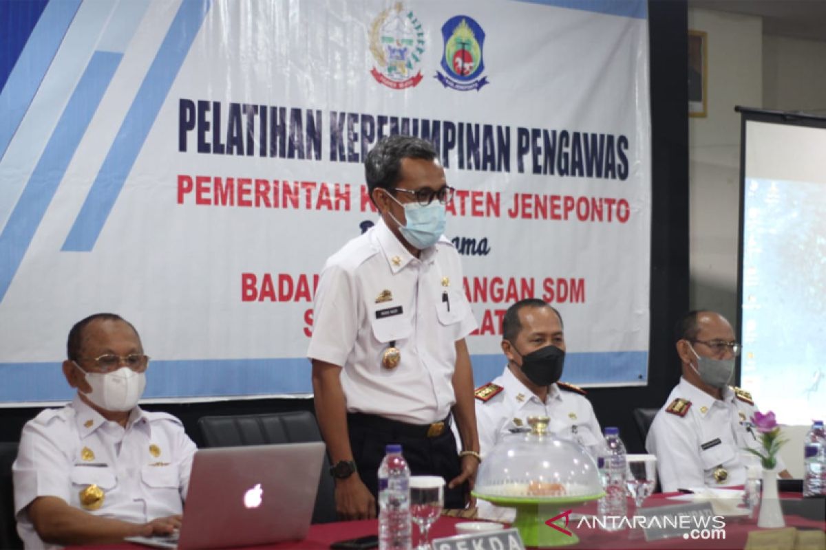 Pemkab Jeneponto gelar pelatihan kepemimpinan pengawas