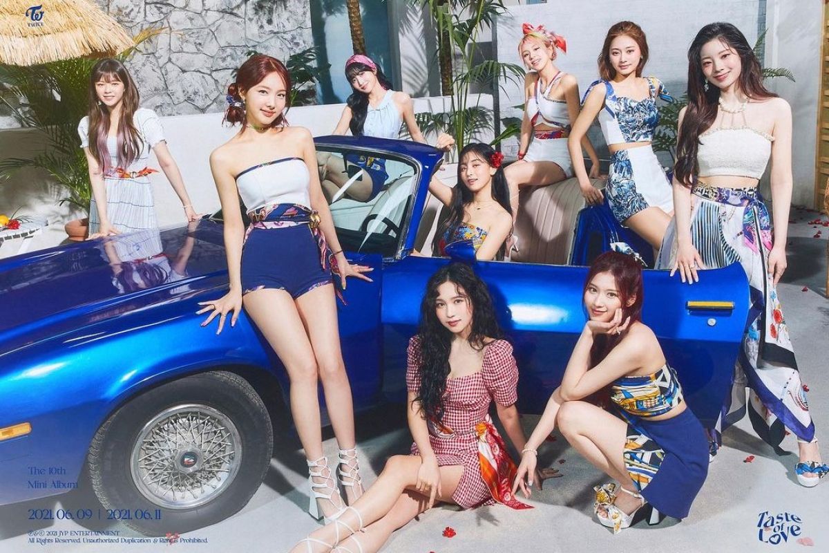 Musim panas ala TWICE dalam video "Alcohol-Free"