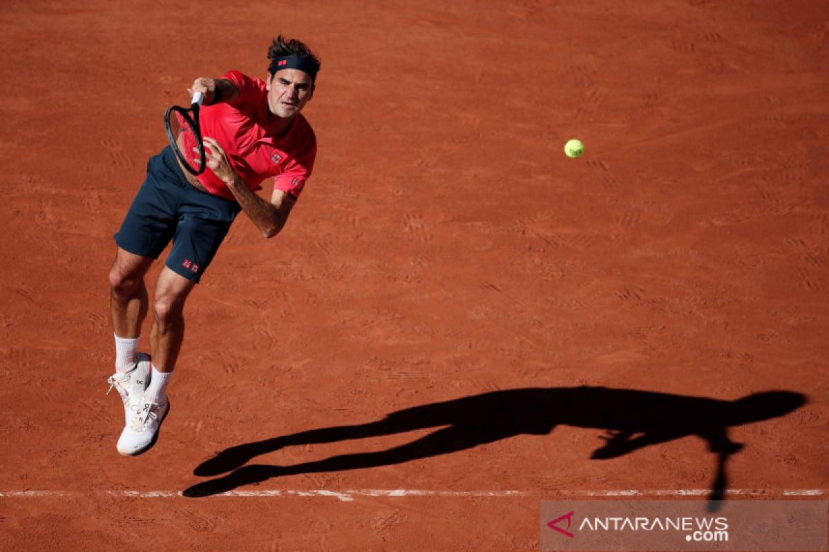 Wimbledon 2021: Federer terselamatkan di babak pertama akibat lawan yang cedera