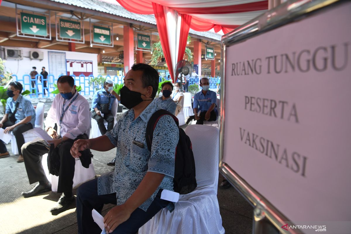 2.610 warga telah ikuti vaksinasi di Terminal Kampung Rambutan