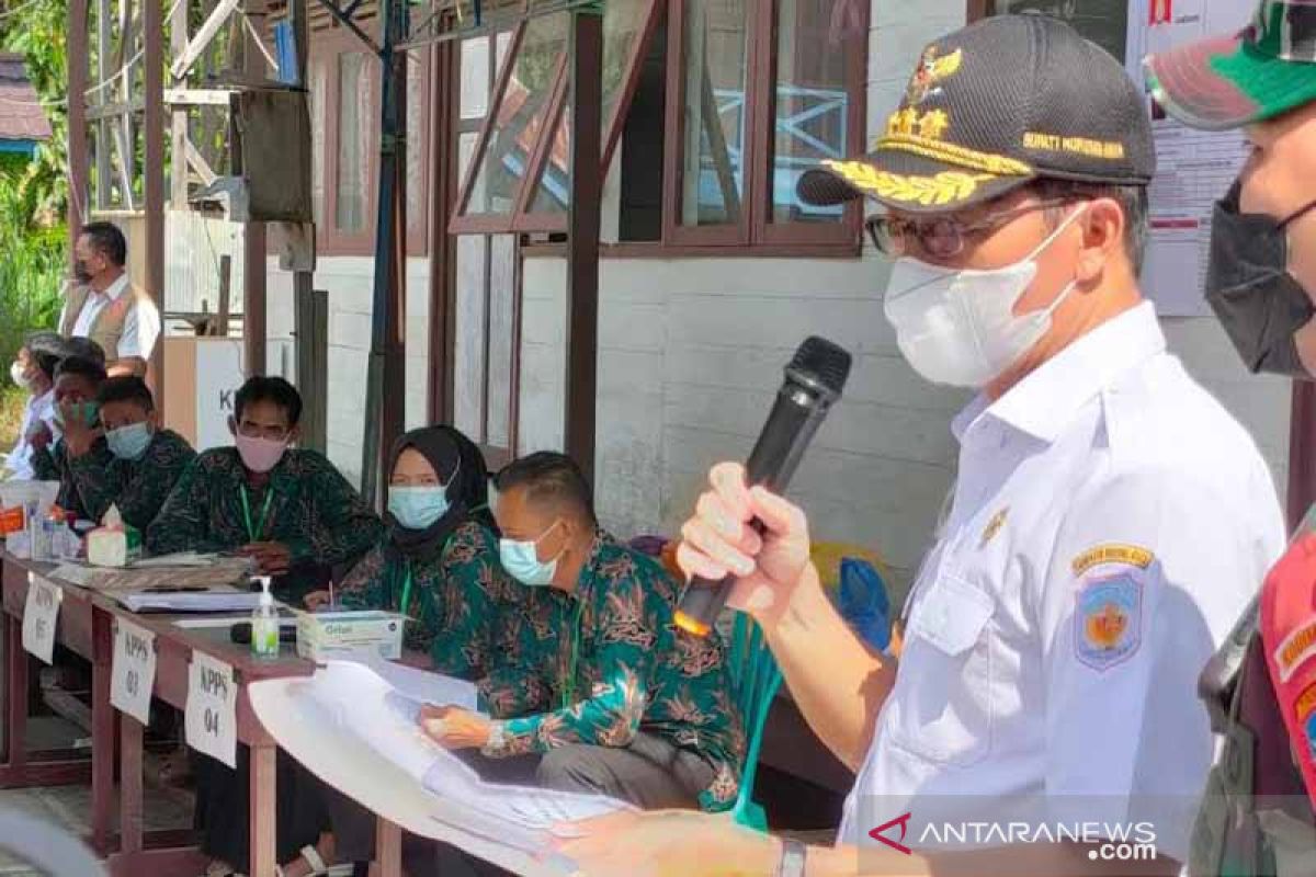 Bupati Murung Raya pantau pelaksanaan pilkades serentak