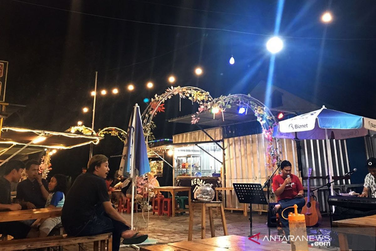 Pemberian izin 'live music' harus diiringi prokes ketat di kafe