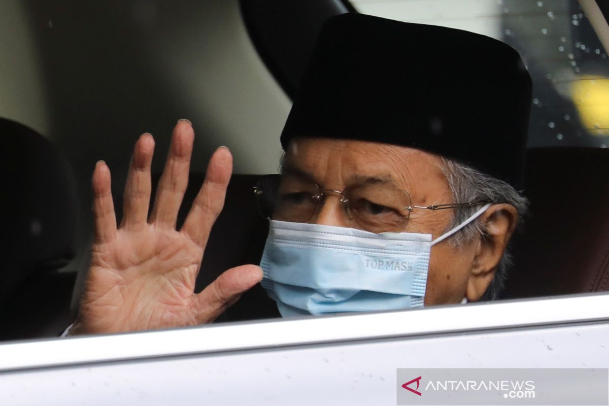 Polisi Diraja Malaysia interogasi Mahathir Mohamad gara-gara unjuk rasa