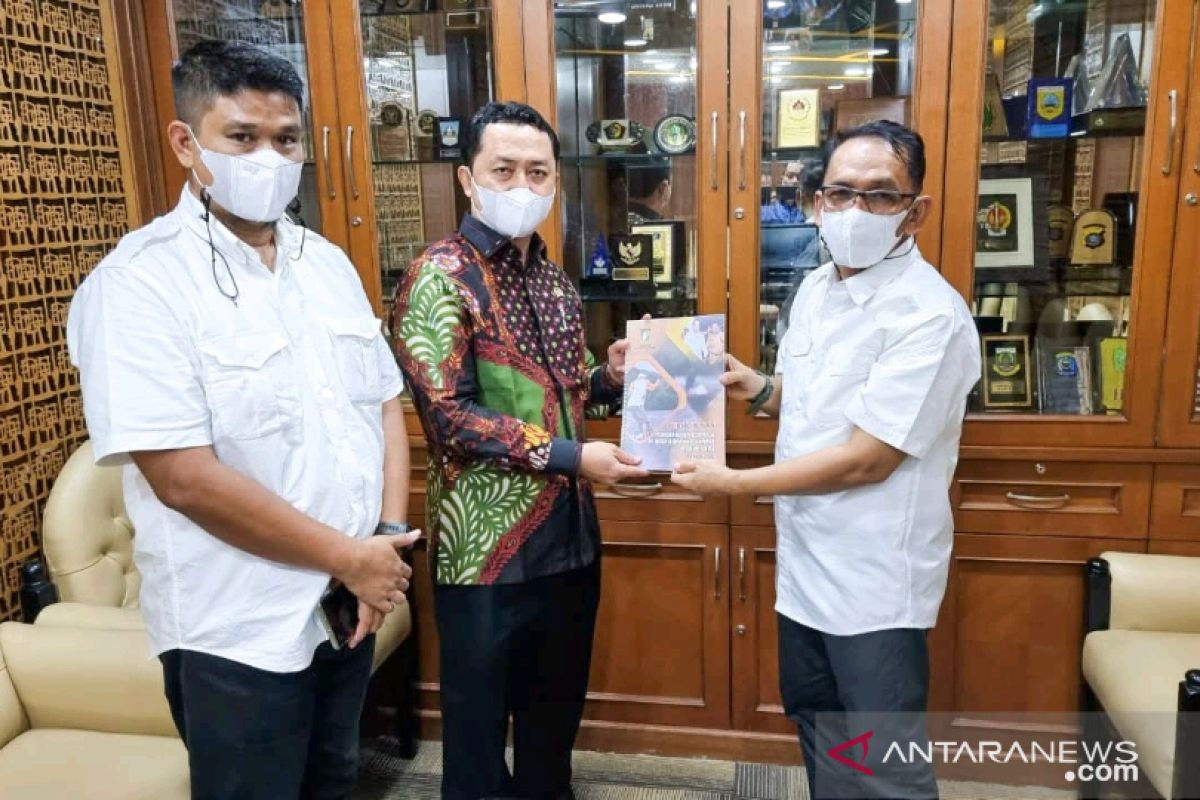 Pemkab Kampar dan Syahrul Aidi serahkan prososal lanjutan pembangunan jalan