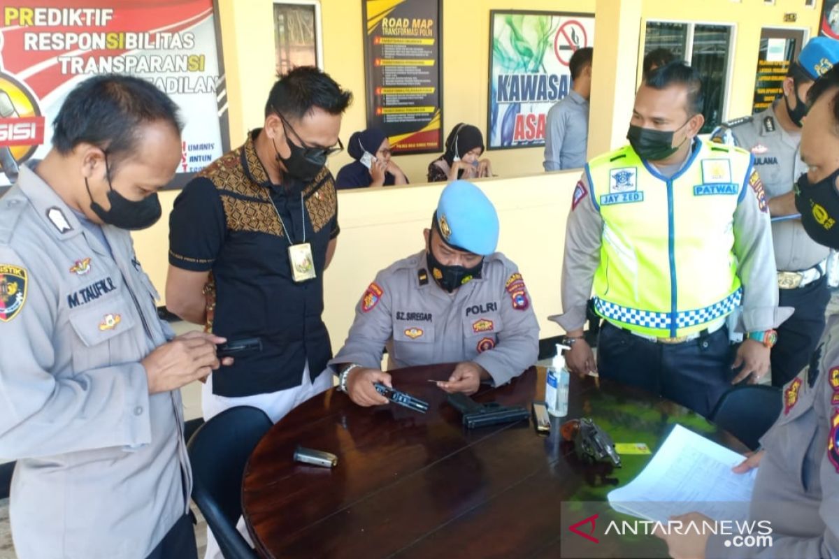 Senjata api milik anggota Polres HST diperiksa, mengapa?