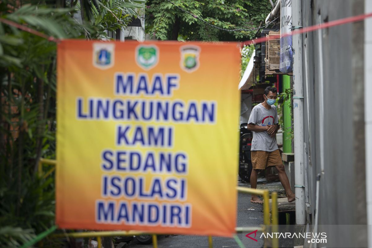 Dua RT di Kelapa Dua Wetan, Jakarta Timur jalani 