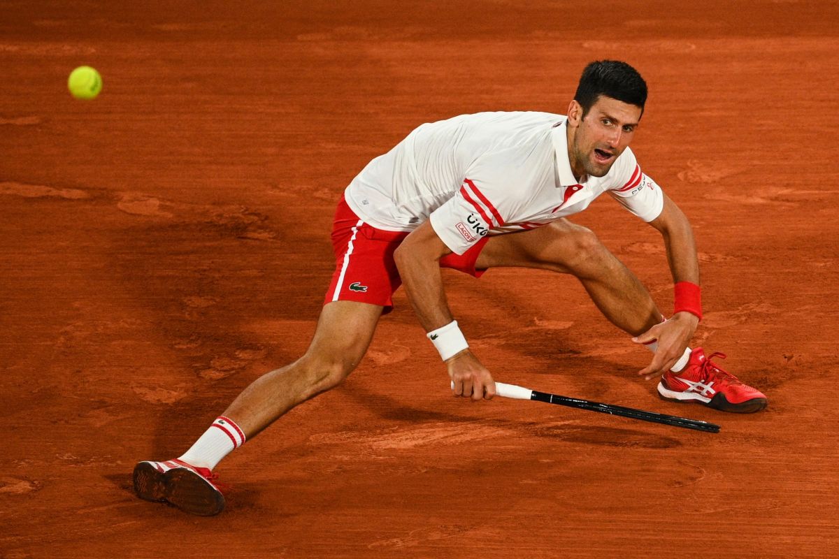 Djokovic depak "Raja Tanah Liat" di semifinal Roland Garros