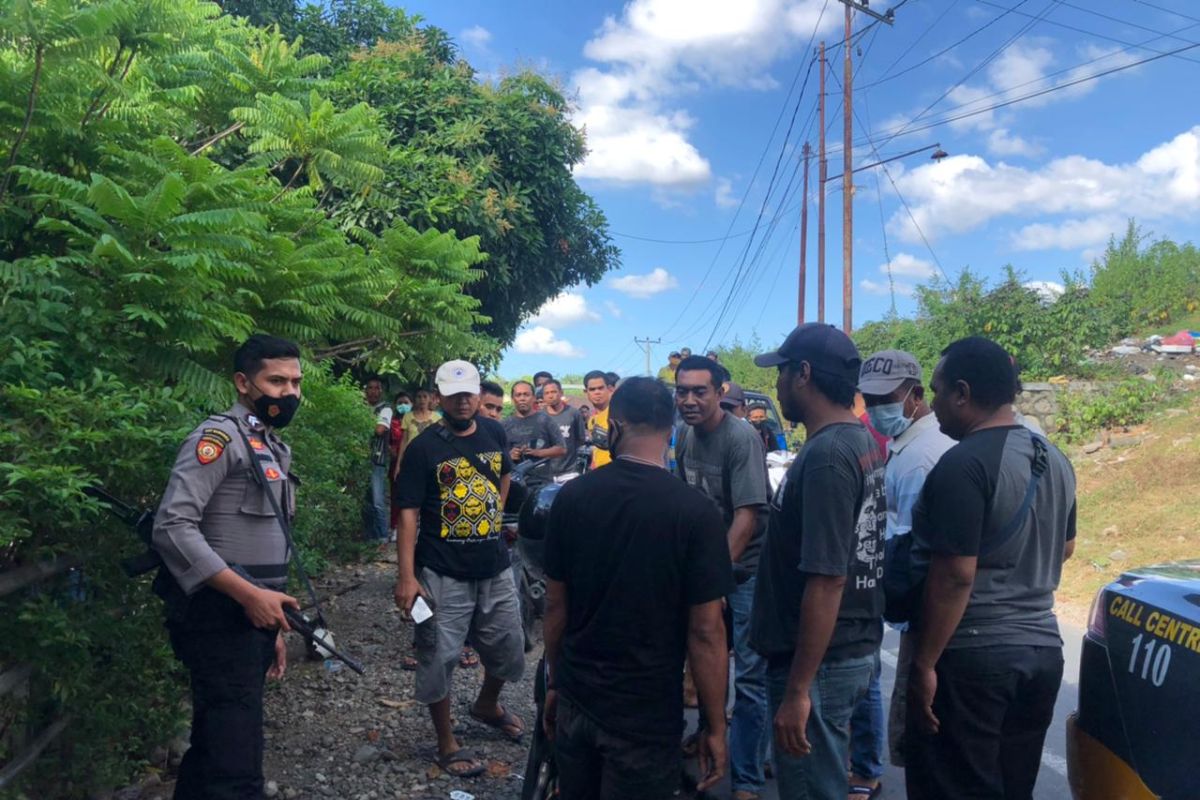 Nyaris diamuk massa, Polres Sumbawa amankan terduga pencurian ayam