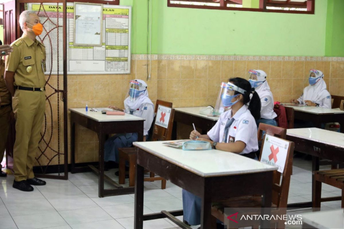 Jateng siapkan aturan pembelajaran tatap muka di luar zona merah