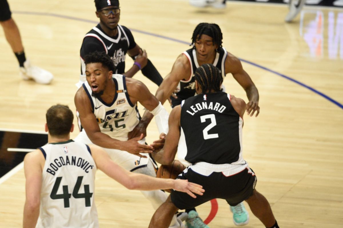 Clippers kalahkan Jazz untuk jaga peluang di  semifinal Wilayah Barat