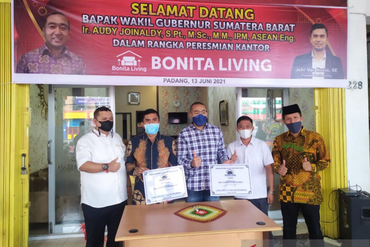 Dari umroh ke furniture, Bonita group buka cabang di Padang