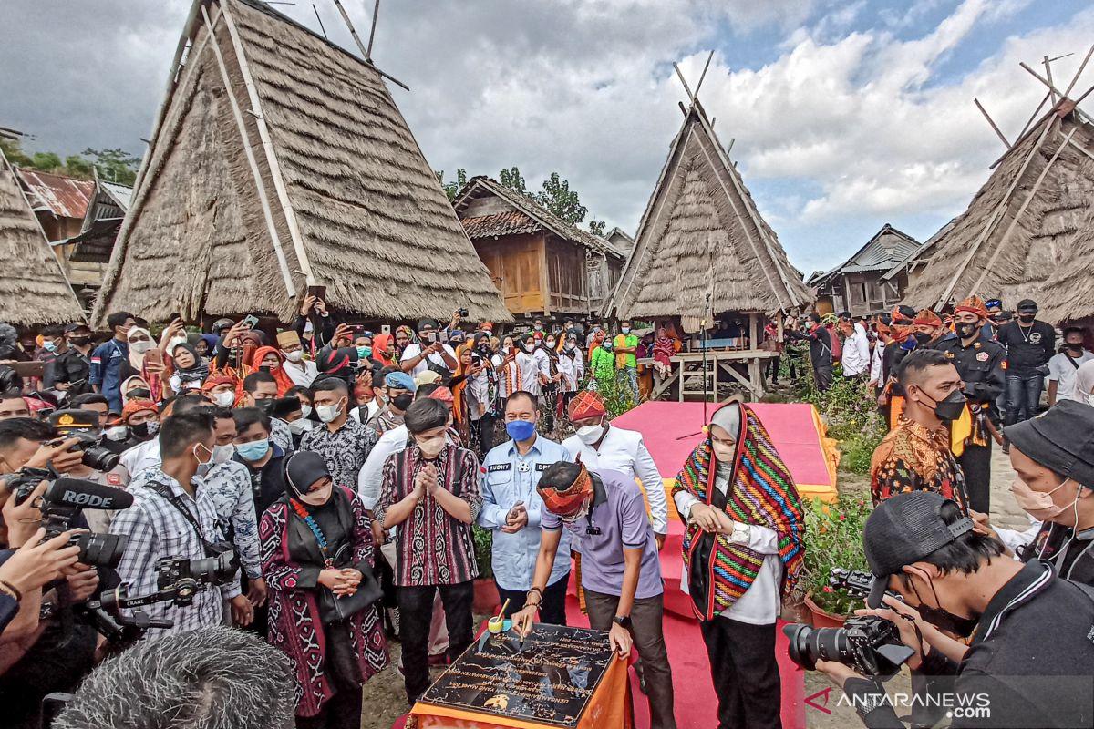 Menparekraf mempromosikan kompleks rumah adat Uma Lengge di Bima