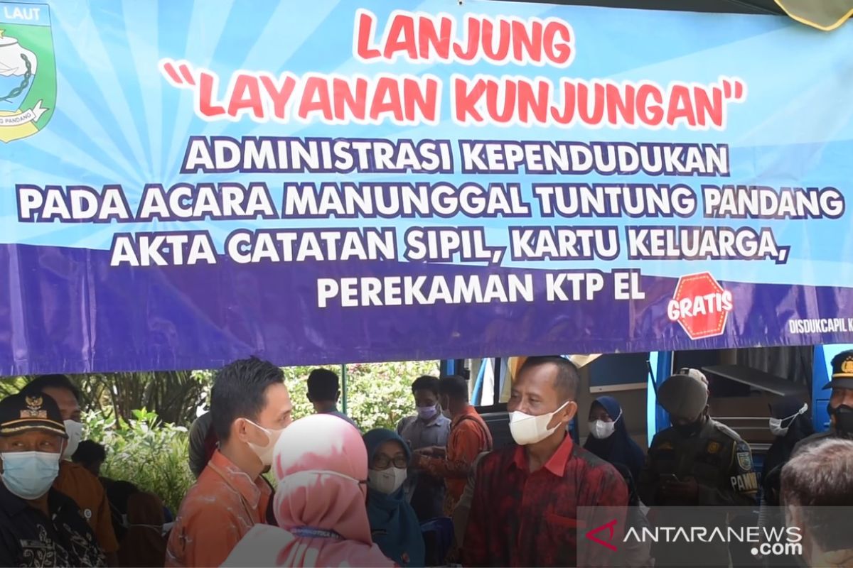 Disdukcapil buka layanan pembuatan dokumen kependudukan di Desa Benua Tangah