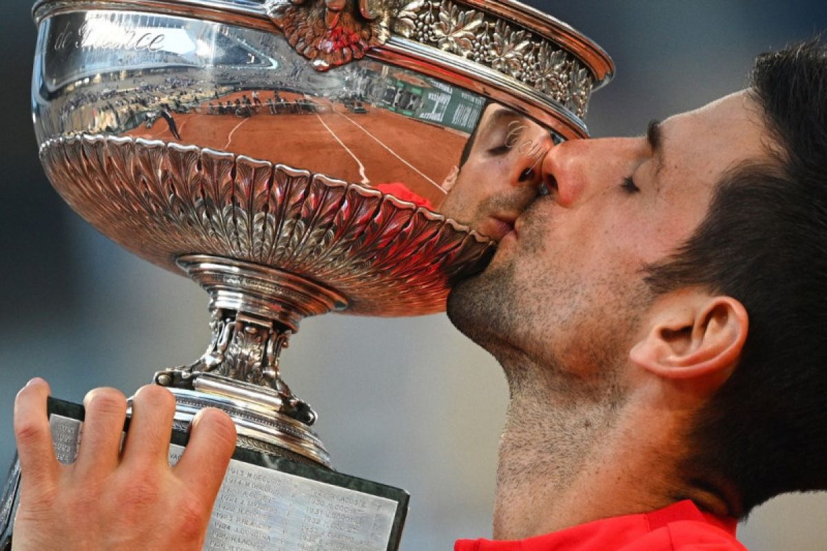 French Open: Djokovic berikan raket kemenangan kepada bocah 