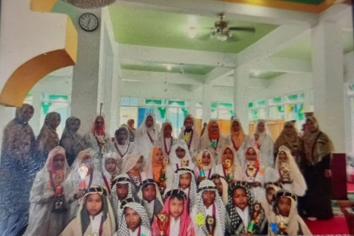 Sebanyak 29 Santri MDTA Masjid Raya Jihad gelar khatam Al Quran di Pasaman