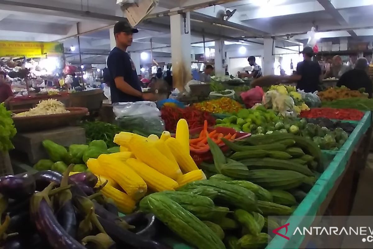 Puluhan pedagang positif COVID, pasar di Kabupaten Tangerang ditutup