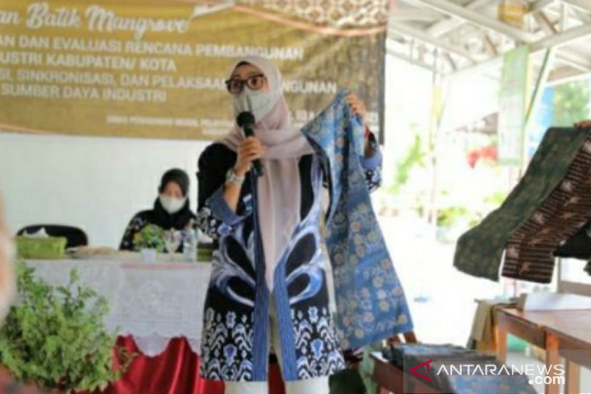 Melati Erzaldi: Pengembangan ilmu membatik akan mengangkat potensi alam lokal