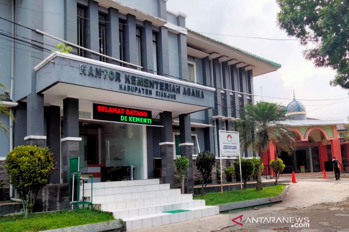 Kemenag imbau warga laporkan penghulu kawin kontrak