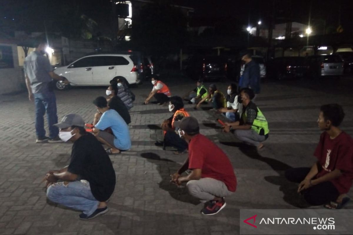 Polres Cilegon amankan tiga pelaku pungli jasa parkir truk