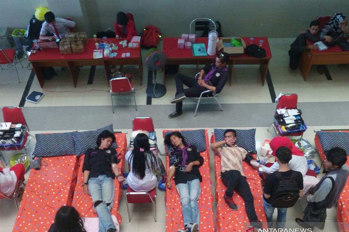Kebutuhan darah pasien rumah sakit di Palembang 7.000 kantong per bulan