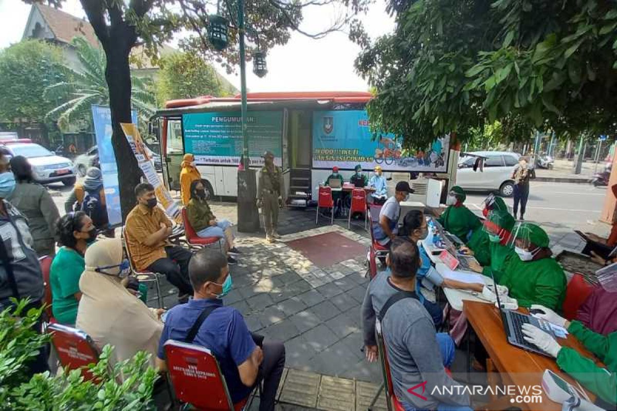 Pemkot Surakarta inovasi pelayanan mobil keliling vaksinasi masyarakat