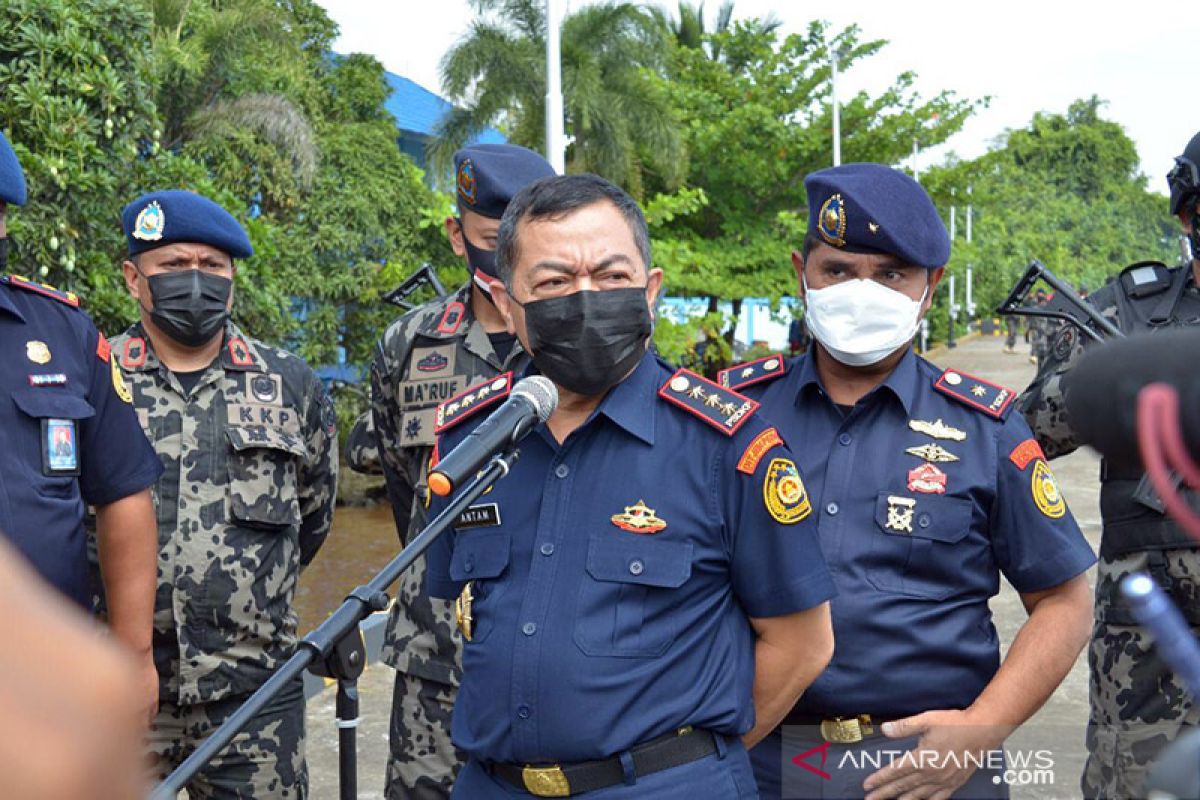 KKP tangkap kapal berbendera RI di Selat Makassar