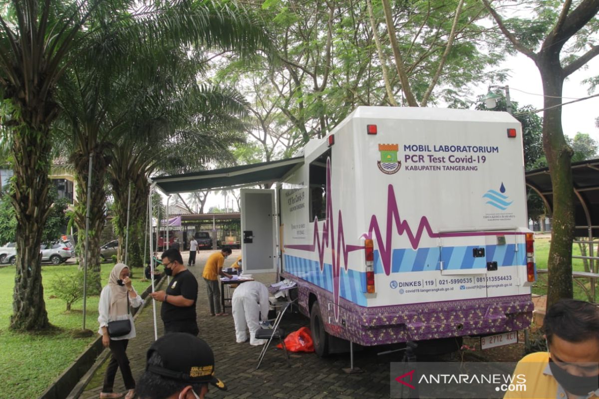 Sebanyak 254 warga di Tangerang ikut tes usap COVID-19