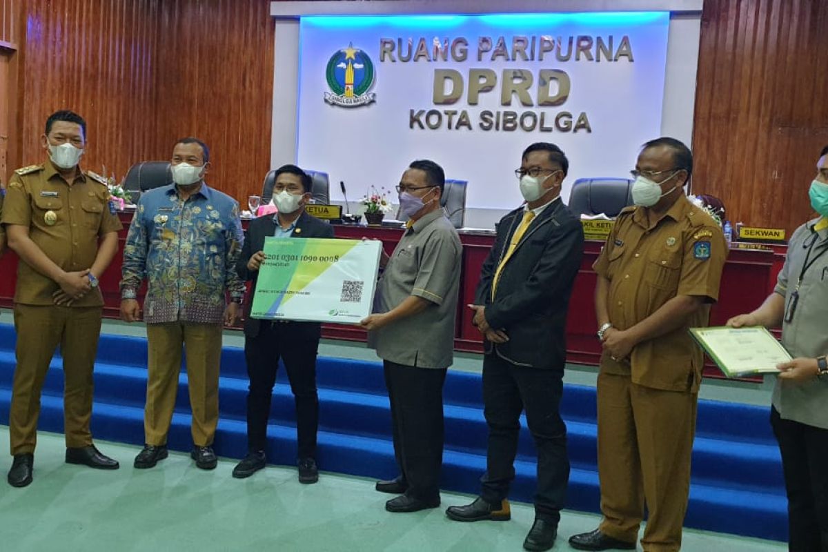 Pemkot dan DPRD Sibolga terima penghargaan dari BPJS Ketenagakerjaan