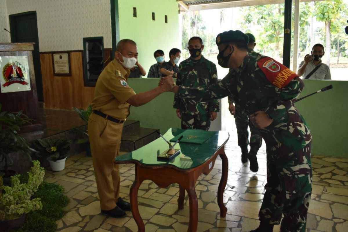 TNI di Polman Sulbar rintis pembangunan 1.977 meter jalan