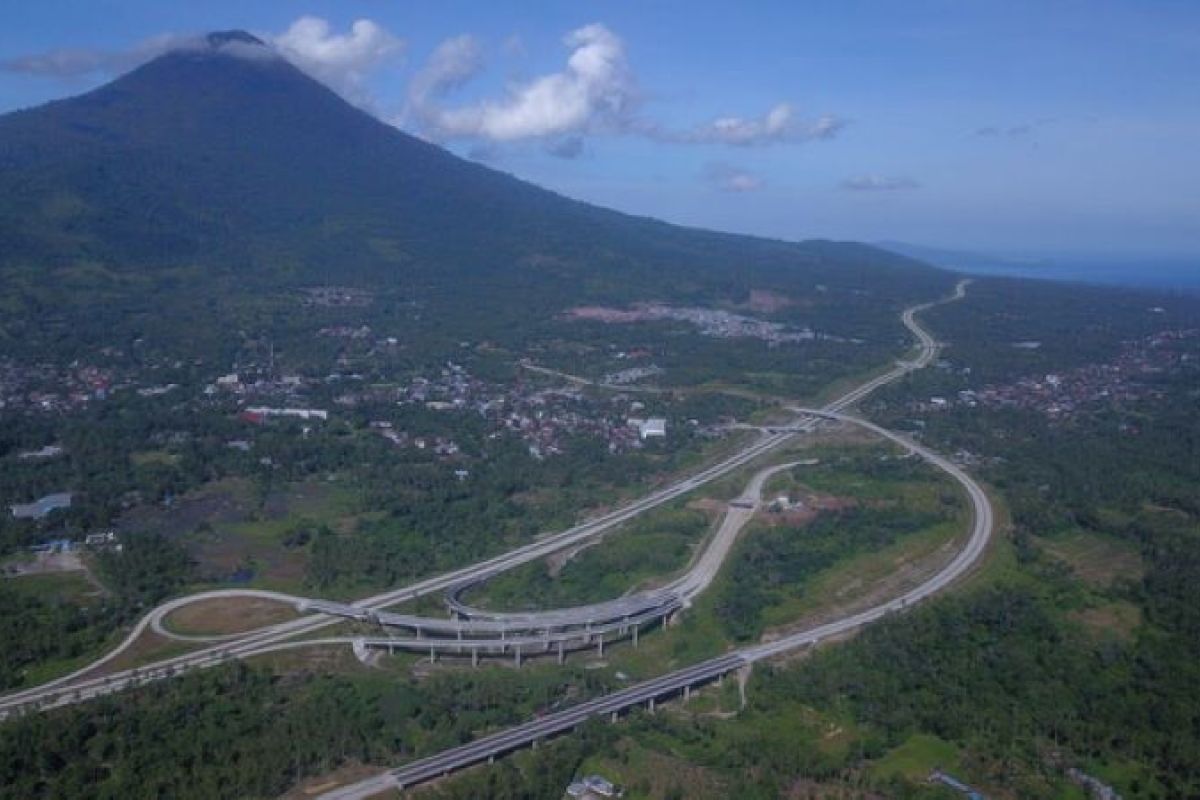 Kementerian PUPR targetkan Jalan Tol Manado-Bitung Seksi 2B tuntas Agustus 2021