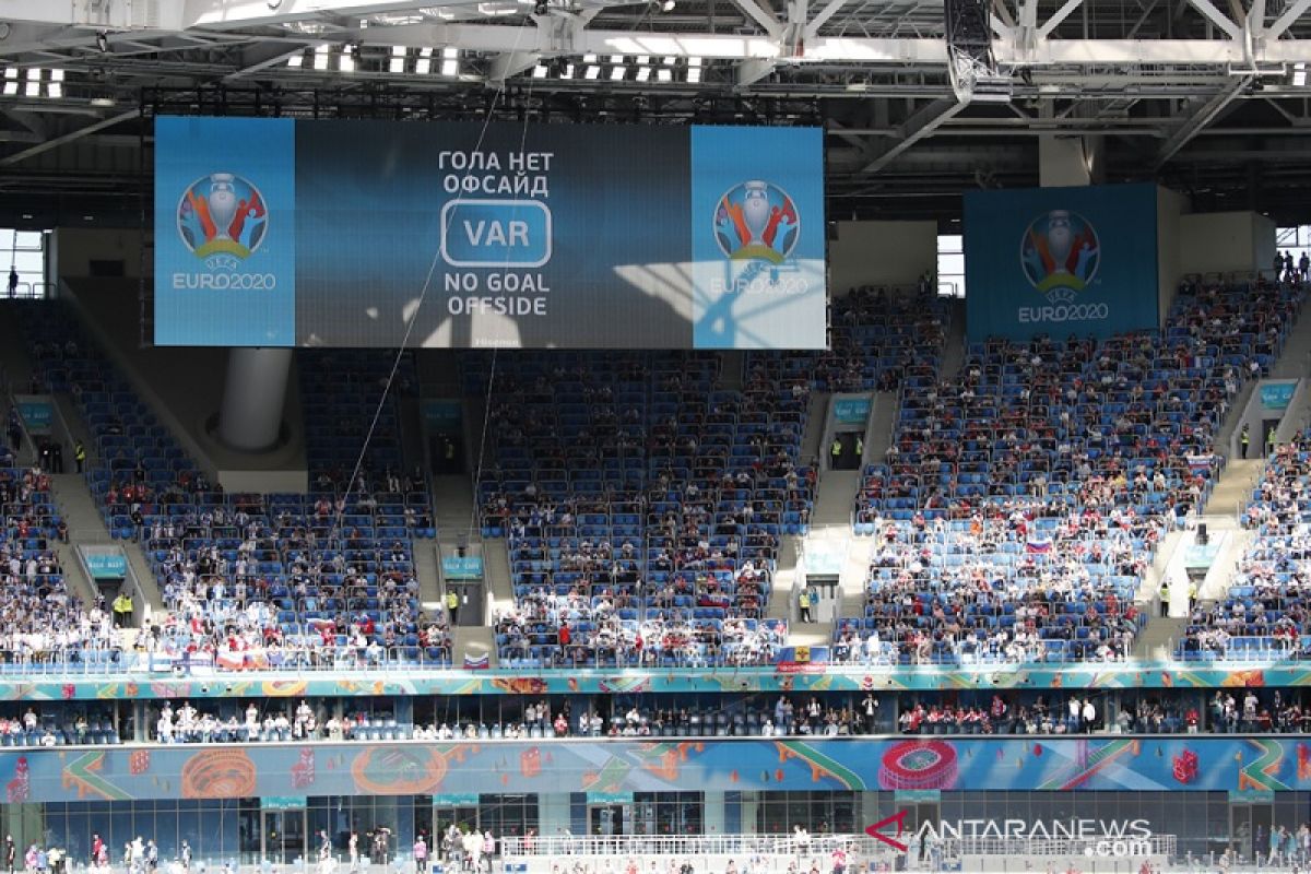 Euro 2020: Seratusan suporter Finlandia terpapar COVID-19 sekembalinya dari Rusia