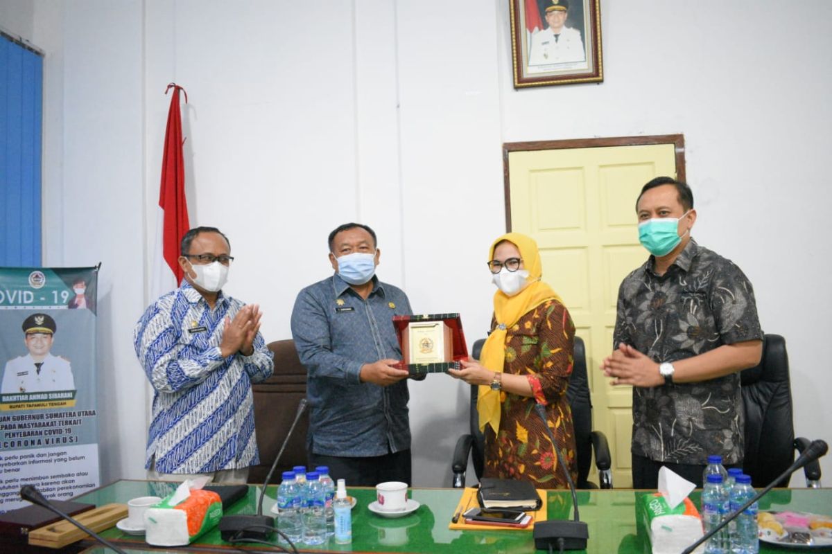 Pemkab Aceh Selatan studi banding ke Pemkab Tapteng