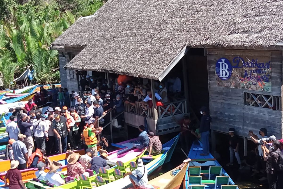 Menteri Sandiaga Uno perkenalkan Geopark Rammang Rammang Indonesia ke dunia