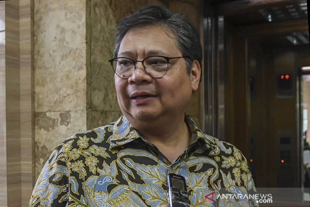 Menko Perekonomian Airlangga: UU Cipta Kerja tidak bertentangan dengan UUD 1945