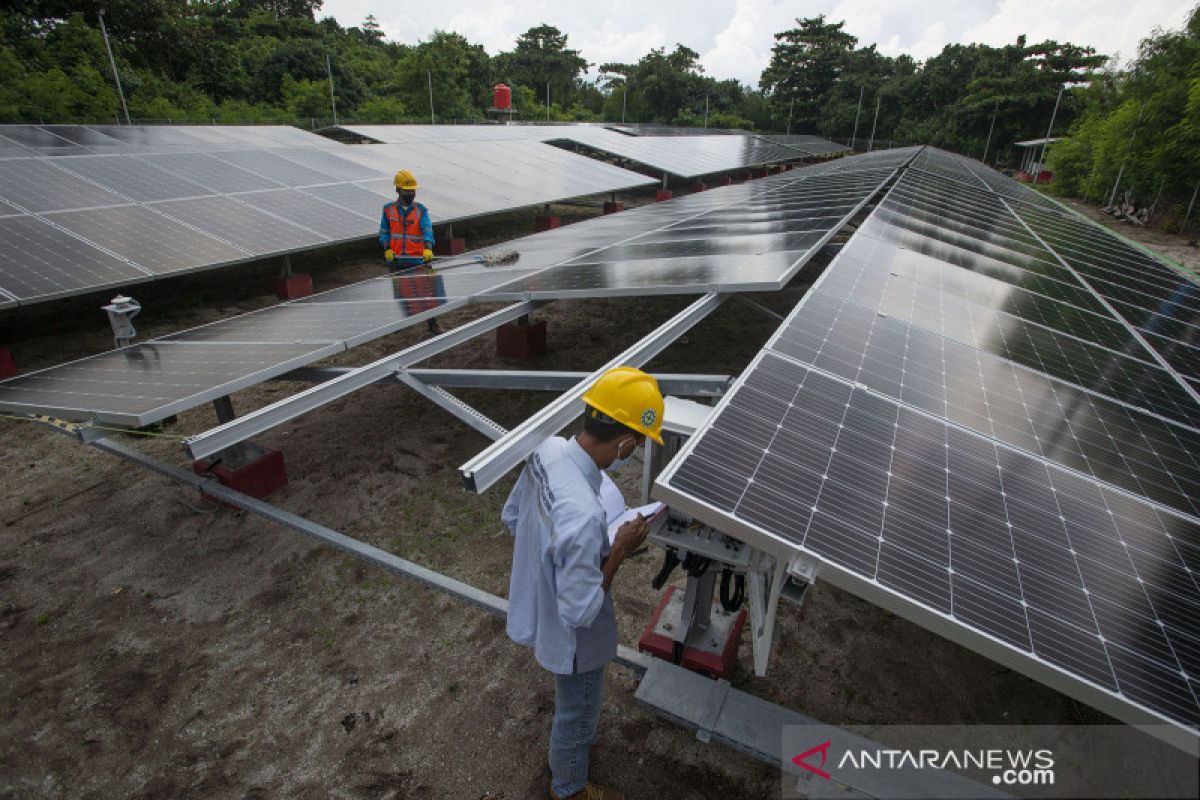 Pengusaha dan industri di Jateng didorong manfaatkan energi surya