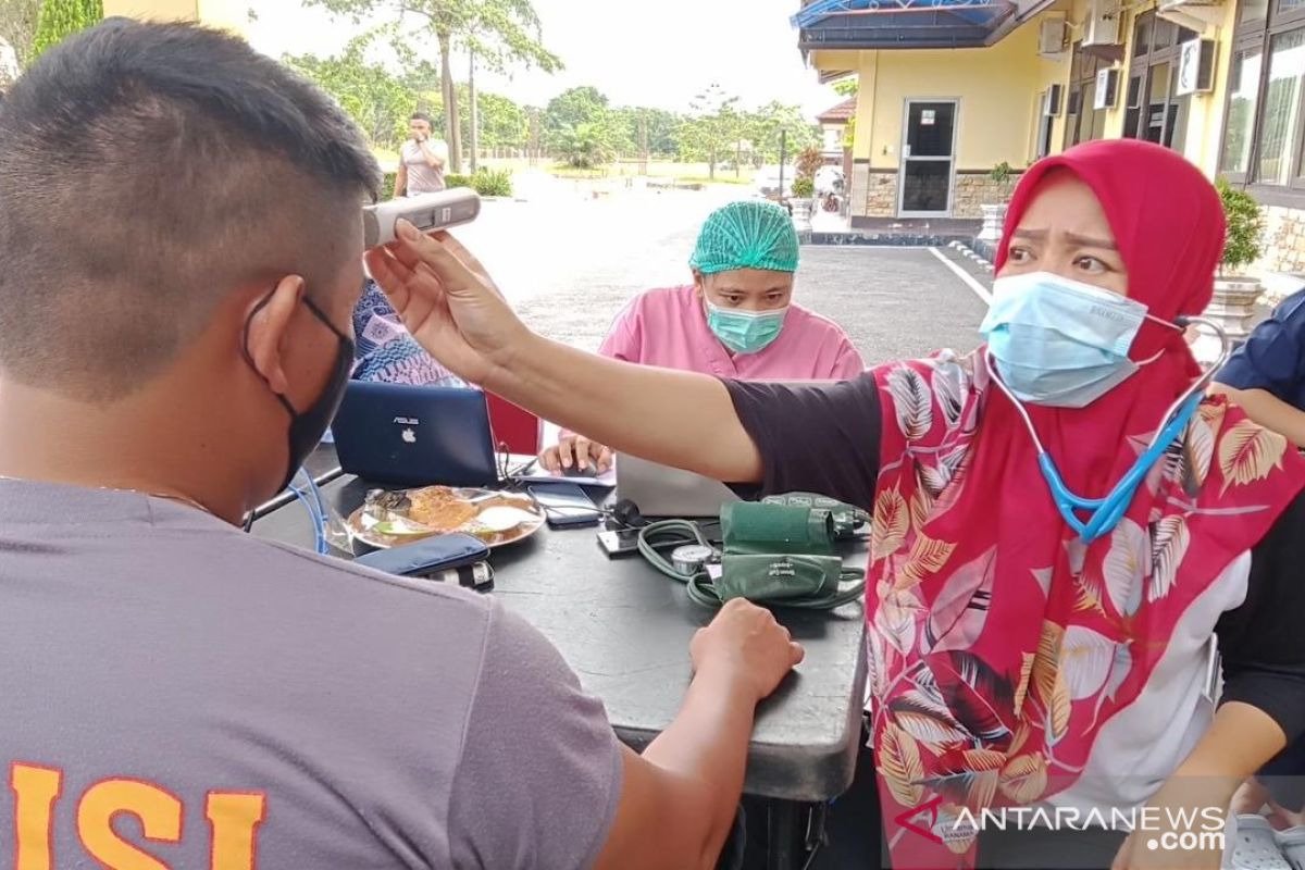 140 personel Polres Bangka Tengah ikut vaksinasi COVID-19