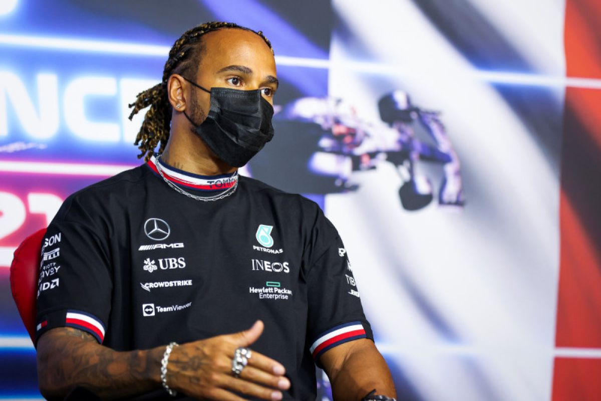 Mercedes modifikasi tombol 'ajaib' Hamilton setelah  blunder di Baku