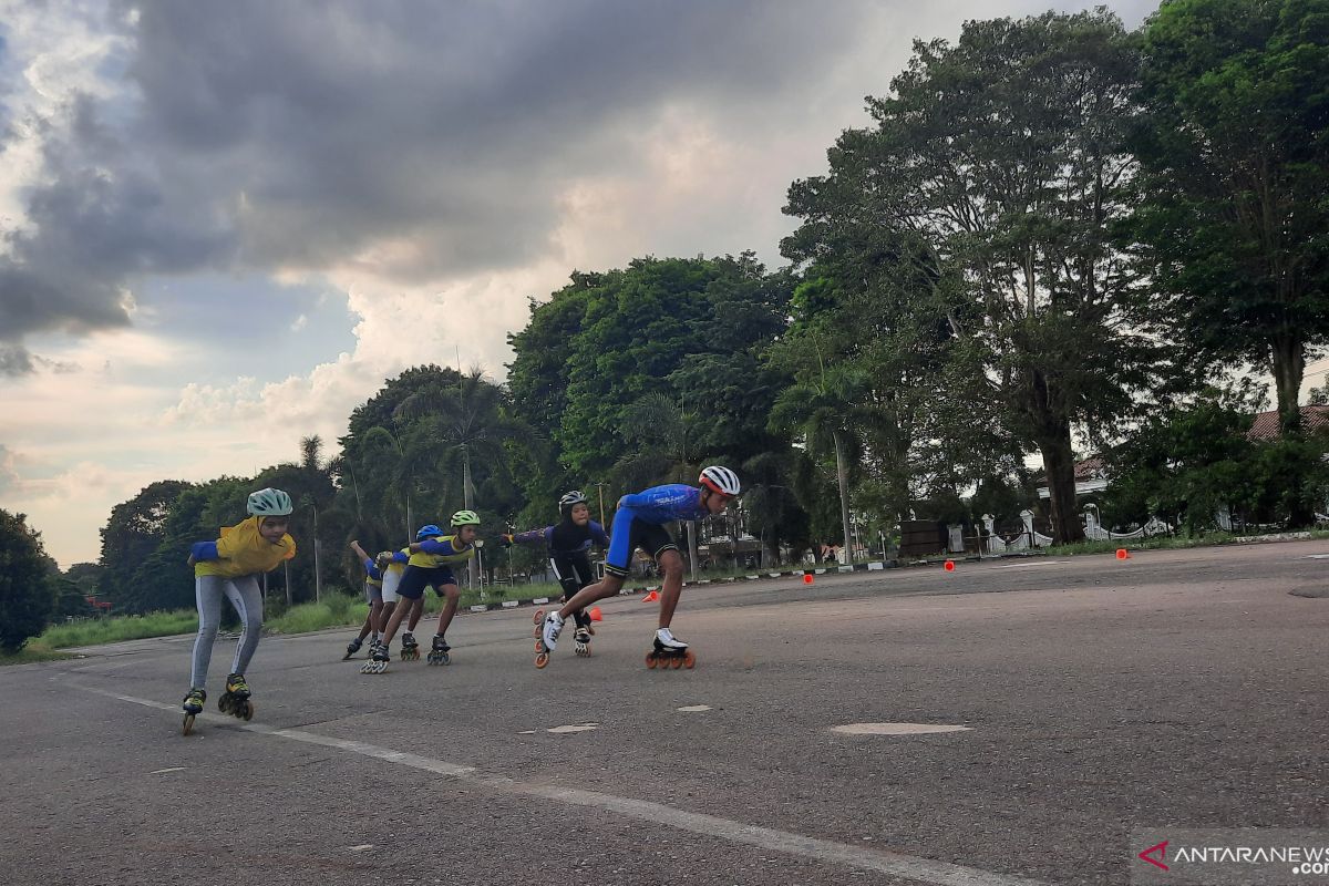 Atlet sepatu roda PON Jambi berlatih di Sidorjo Jatim