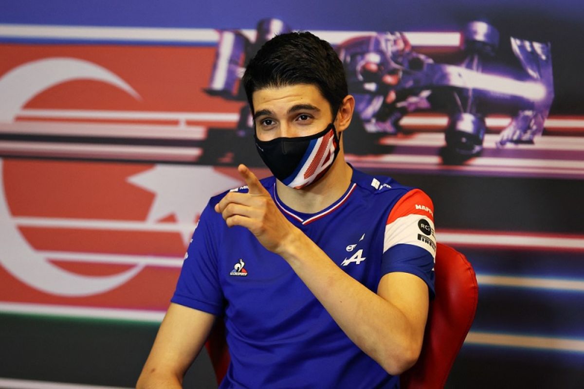 Esteban Ocon bergabung dengan Haas untuk F1 2025