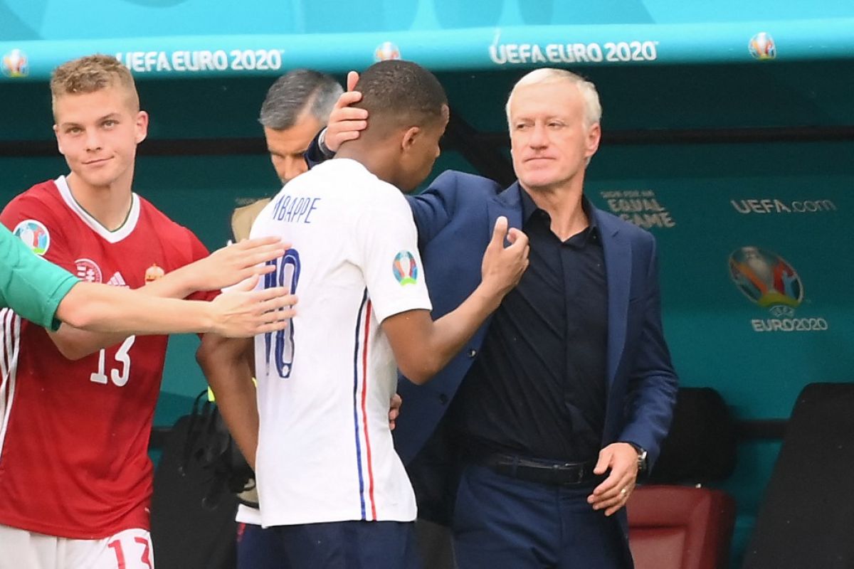 Meski imbang dengan Hungaria, Deschamps puas