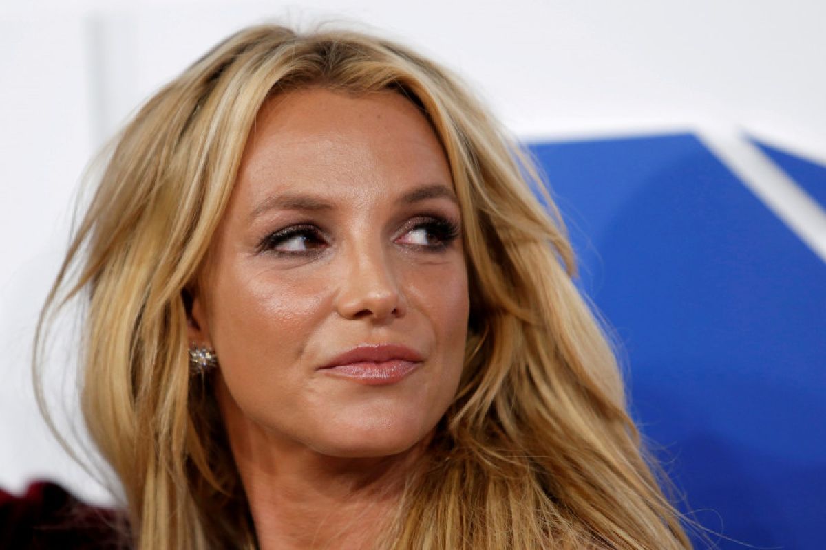 Britney Spears tidak mau tampil lagi jika masih dikendalikan ayahnya