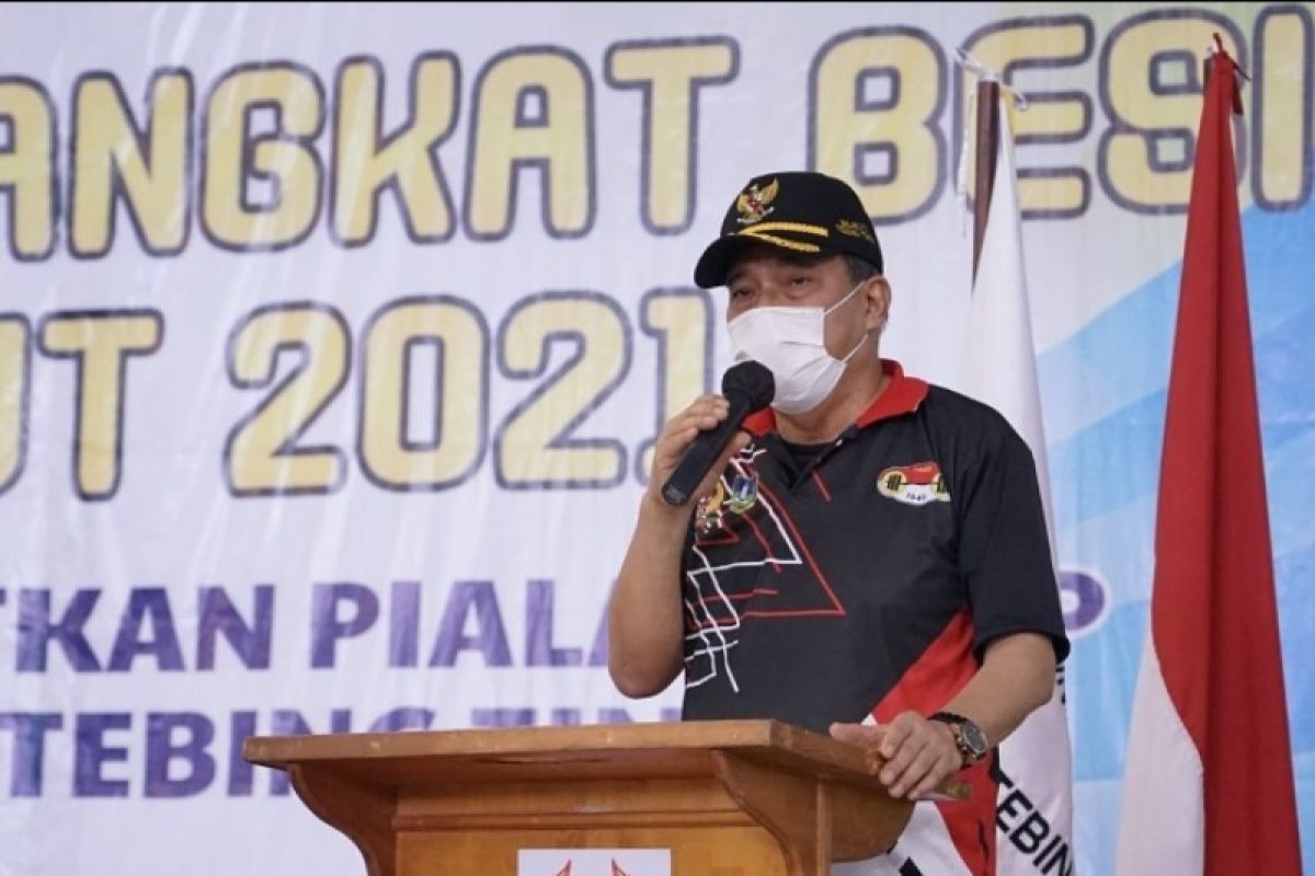 Wali Kota Tebing Tinggi buka Kejurda angkat besi 2021