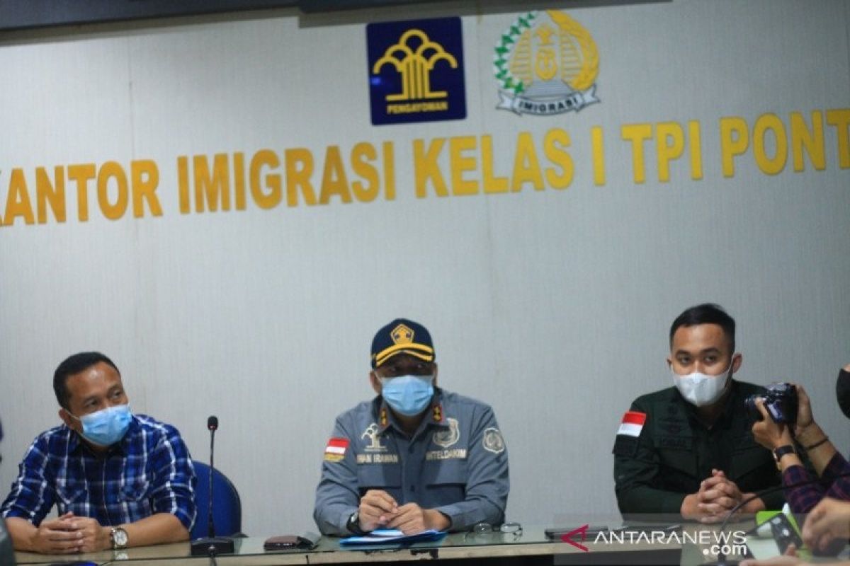 Imigrasi Pontianak deportasi 27 warga negara Vietnam karena kasus pencuri ikan