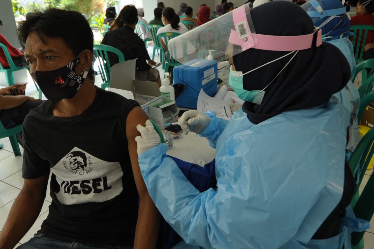 Dinkes: Vaksinasi COVID-19 di Kota Surabaya capai 1.289.265 jiwa