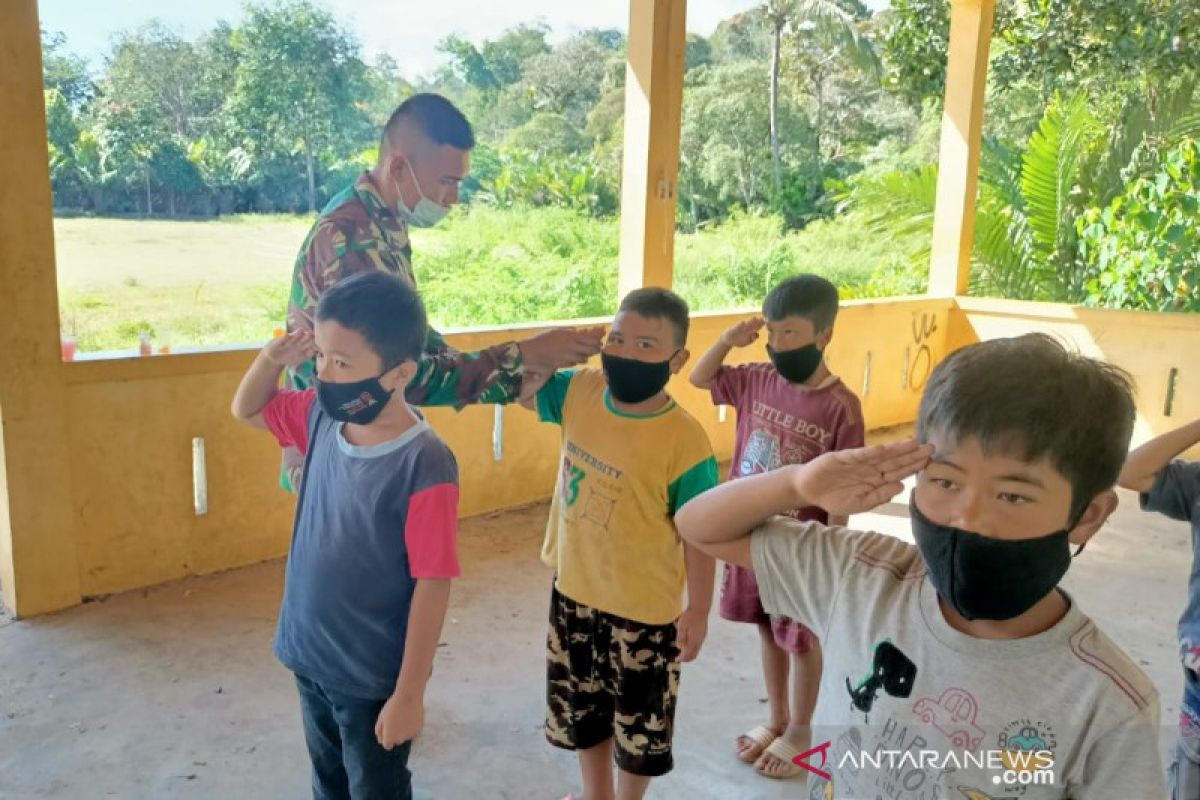 Satgas TMMD bekalin anak Desa Sihuom ilmu disiplin