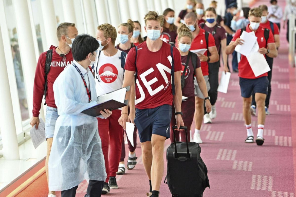 Anggota tim Uganda yang tiba di Tokyo membawa varian Delta