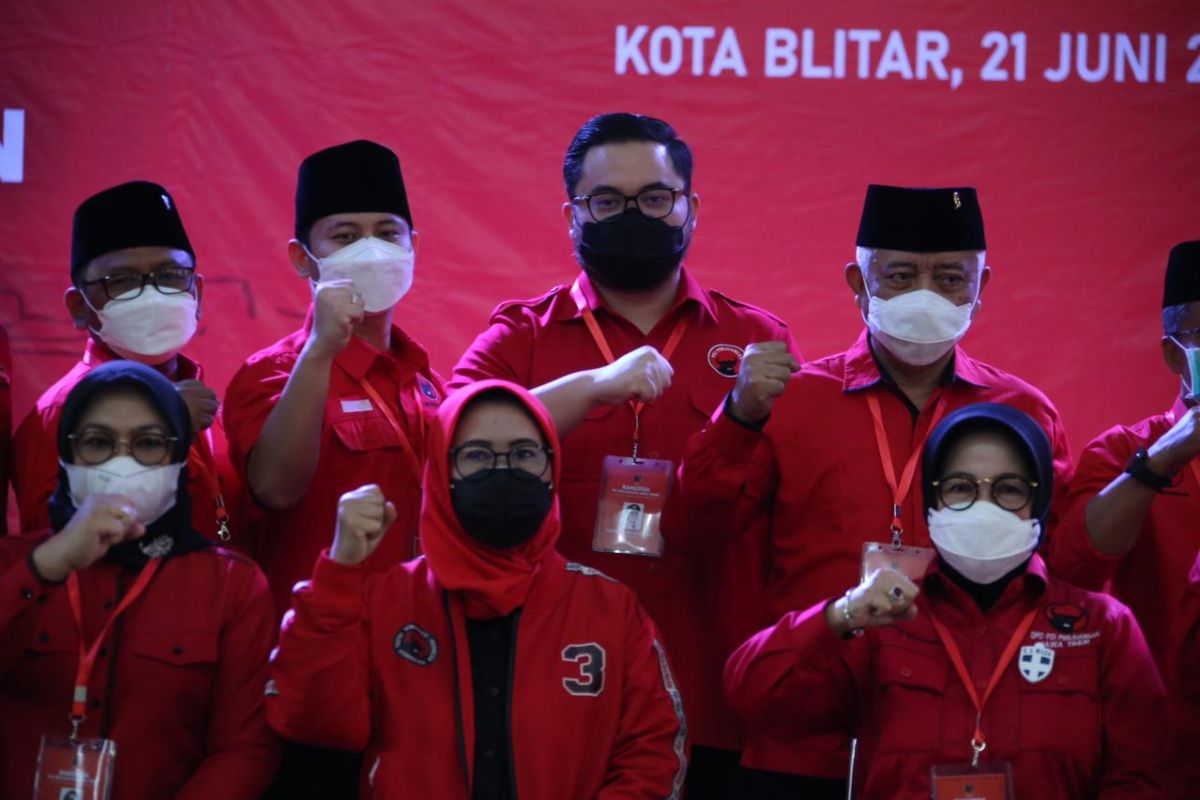 Bupati Kediri minta anak muda lebih aktif di desa