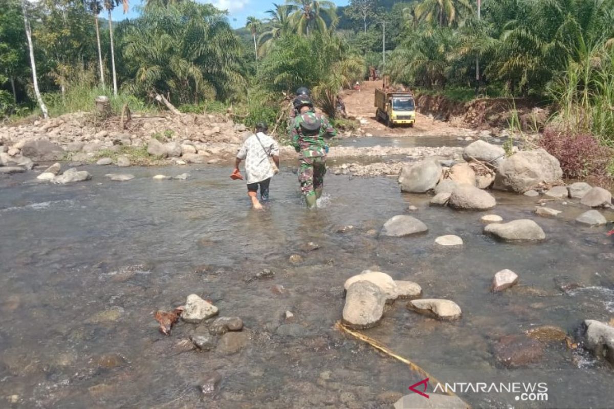 Satgas TMMD  akan bangun tiga unit jembatan di Sihuom